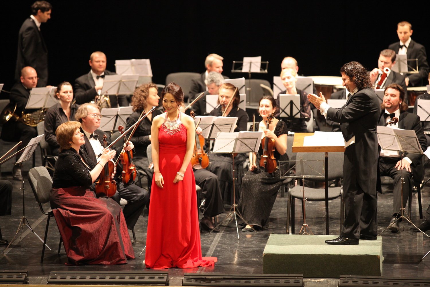 Haeran Hong (soprano, Republic of Korea), Mikhail Agrest (conductor, Russia)